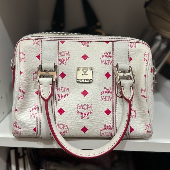 EPIC MYSTERY GAME - Picture 3 of 4